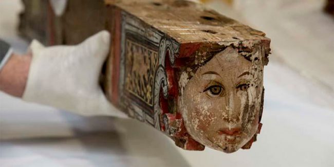 Rescatan parte de un alfarje policromado del siglo XV «perdido» de la Roqueta