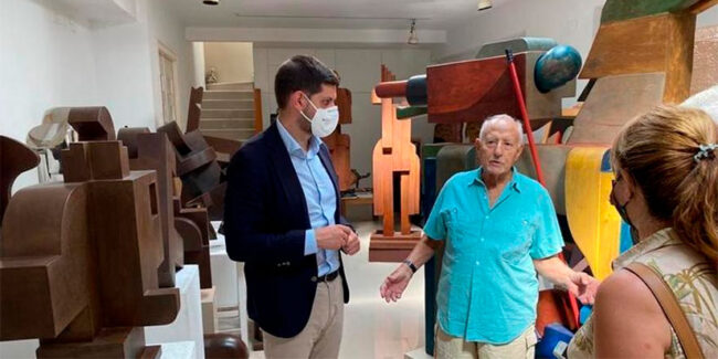 Gandia confirma que se quedará con el enorme legado del escultor Nassio Bayarri